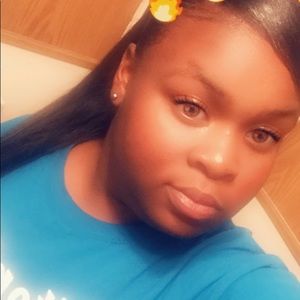 Meet your Posher, Dkia